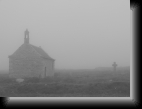Landunvez, le 8 sept. 2007
La petit chapelle St-Samson, dans un cocon de brume...